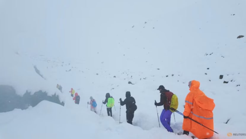 Semua pendaki yang terkandas di Tibet berhampiran Everest berjaya dipindahkan