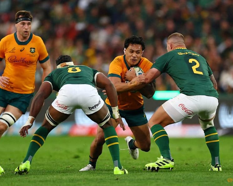 Kiss seeks two starting sides from depth-challenged Wallabies