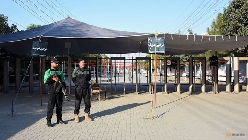 Pakistan beat Sri Lanka in second ODI as tour continues despite bombing