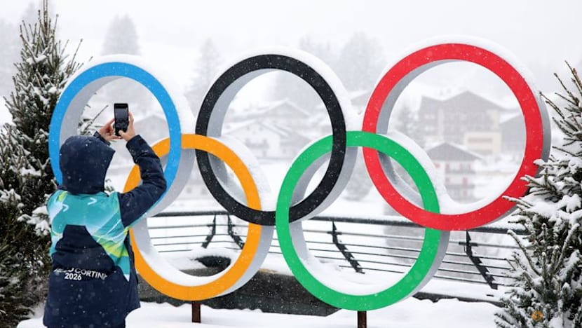 Ice hockey-Switzerland are here for a medal, says coach Muller