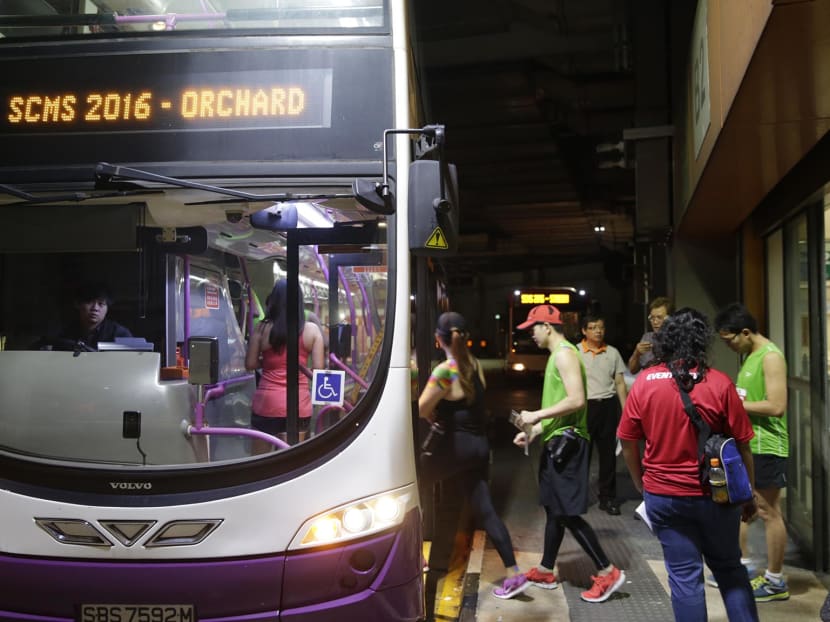 Participants at this year's Standard Chartered Marathon Singapore gave favourable reviews of the way the event was organised, especially the bus-ferrying services which were provided in the wee hours of the morning. Photo: Wee Teck Hian/TODAY Participants at this year's Standard Chartered Marathon Singapore gave favourable reviews of the way the event was organised, especially the bus-ferrying services which were provided in the wee hours of the morning. Photo: Wee Teck Hian/TODAY