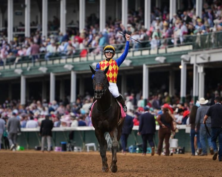 Horse racing-Golden Tempo wins thrilling Kentucky Derby as trainer DeVaux breaks barrier