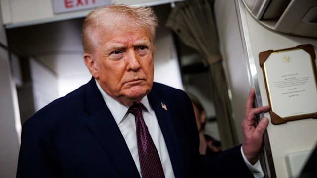 特朗普称对伊朗发出军事威胁后 对方来电寻求谈判