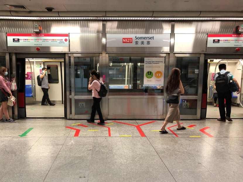 Should MRT commuters give up seats to young children? Should MRT commuters give up seats to young children?