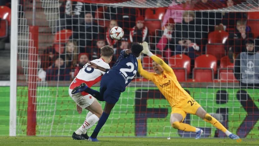 Man Utd, Tottenham and Rangers all reach Europa League last 16