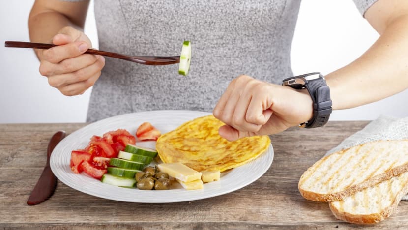 Commentary: Intermittent fasting - how and when to restrict food consumption is crucial Commentary: Intermittent fasting - how and when to restrict food consumption is crucial