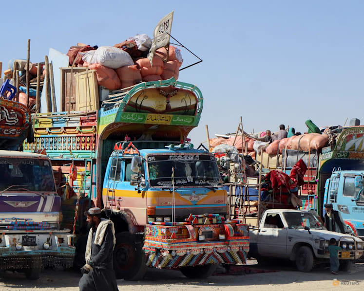 Dozens killed in Pakistan-Afghanistan clashes, border closed