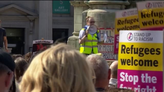 英国多地爆发反对种族歧视示威活动