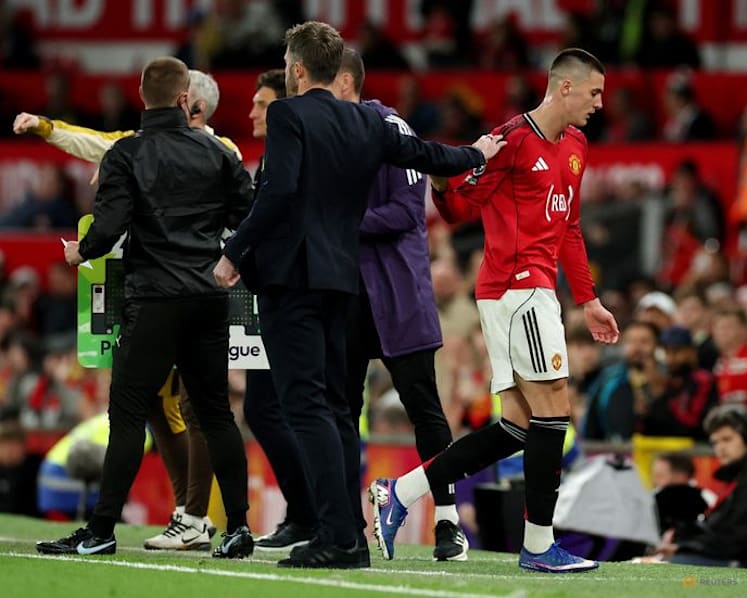 Sesko backs Carrick to get Man United job