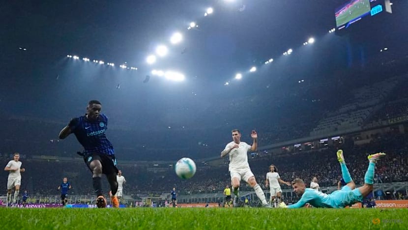 Inter rise to Serie A summit after confident win over Lazio