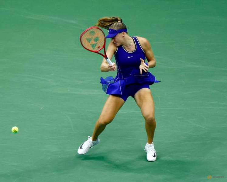 Keys tames nerves to beat Korneeva in US Open first round