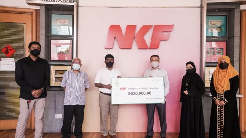 Masjid Pusara Aman hulur NKF S$20,000 beli mesin dialisis; rancang sumbang 1 lagi demi kebajikan pesakit Masjid Pusara Aman hulur NKF S$20,000 beli mesin dialisis; rancang sumbang 1 lagi demi kebajikan pesakit