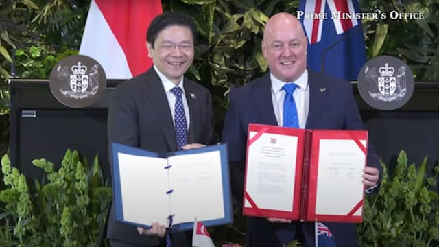 我国和新西兰提升双边关系 加强安全和贸易领域合作
