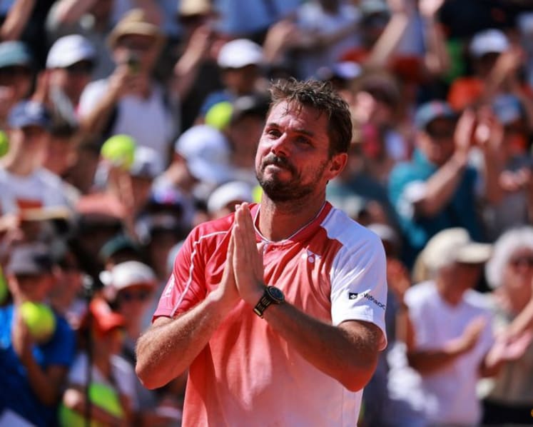 Emotional Wawrinka bows out of final French Open with loss to De Jong