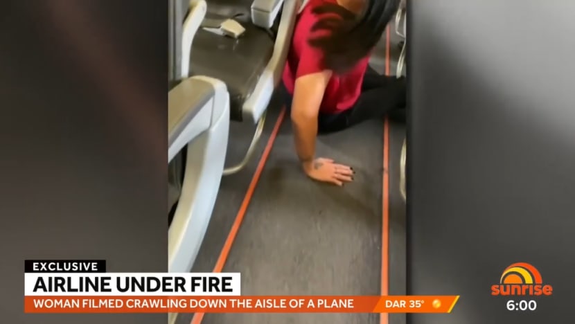 Jetstar passenger who flew from Singapore to Bangkok crawls down aisle; was allegedly told to pay for wheelchair service Jetstar passenger who flew from Singapore to Bangkok crawls down aisle; was allegedly told to pay for wheelchair service