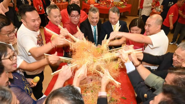 琼侨与福州两大咖啡酒餐商公会举行新春团拜