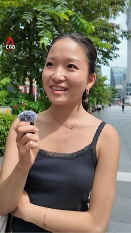 Do women find it hard to talk about money?