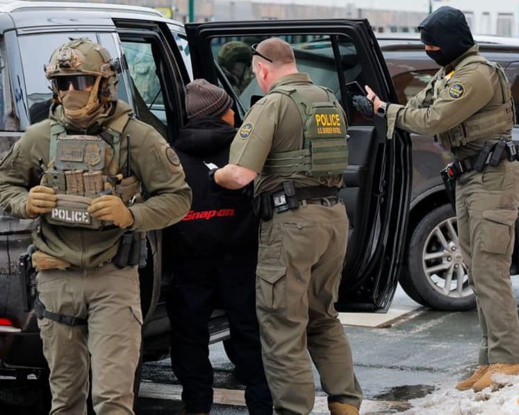 US Homeland Security sends more officers to Minneapolis after protests swell