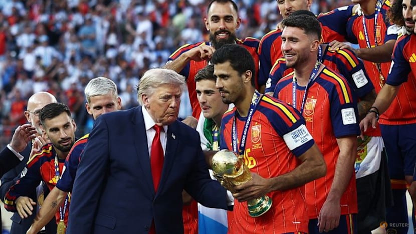 Boos as Trump and Infantino enter the field for World Cup trophy ceremony