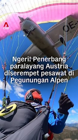 Ngeri! Penerbang paralayang Austria diserempet pesawat di pegunungan Alpen