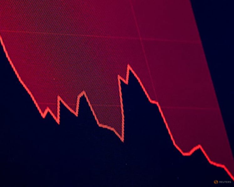 Financial stocks fall with AI and flattening yield curve in focus