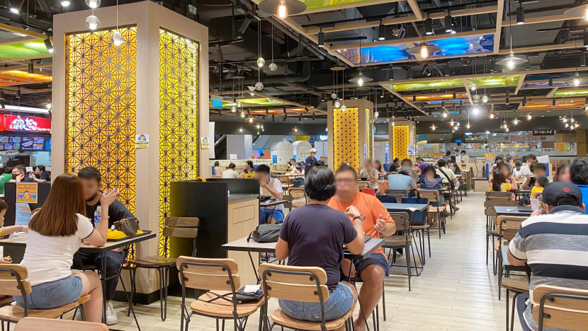 Shouting At Staff, Not Paying Bill — Diners Misbehave Over Differentiated Dining Rules