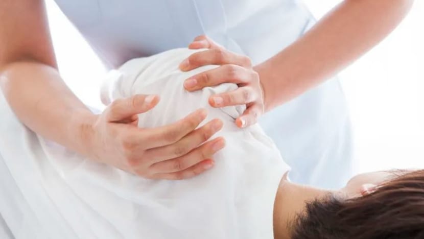 Ahli terapi didenda S$5,000 cabul kehormatan wanita semasa sesi urut Ahli terapi didenda S$5,000 cabul kehormatan wanita semasa sesi urut