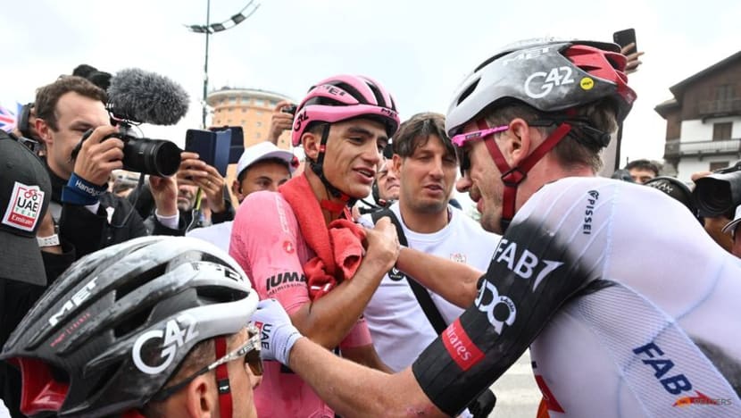 Del Toro 'proud and happy' despite relinquishing Giro lead to Yates