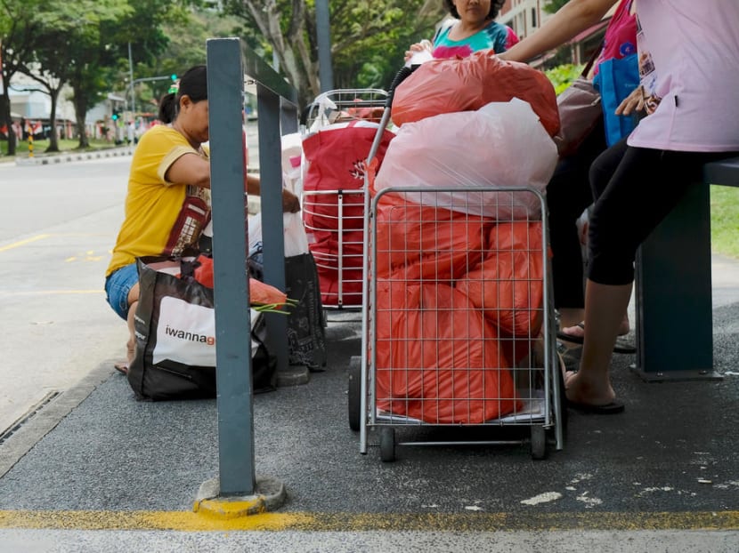 Supermarket chain NTUC FairPrice could introduce a gaming element to its mobile application to nudge patrons to reduce plastic-bag use, says the writer.