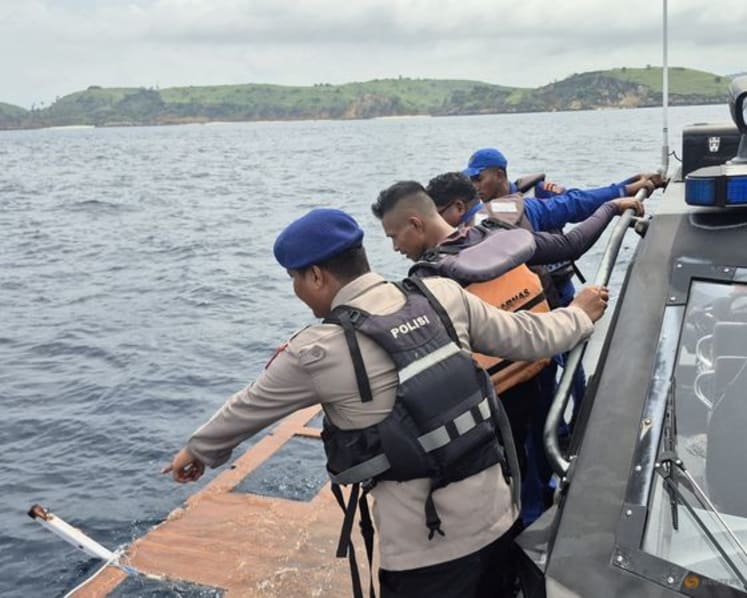 Valencia coach Fernando Martin dies in Indonesia boat accident