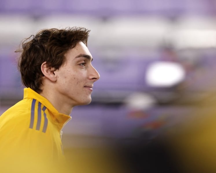 Pole vault world record holder Duplantis adopts longer run-up to generate more power
