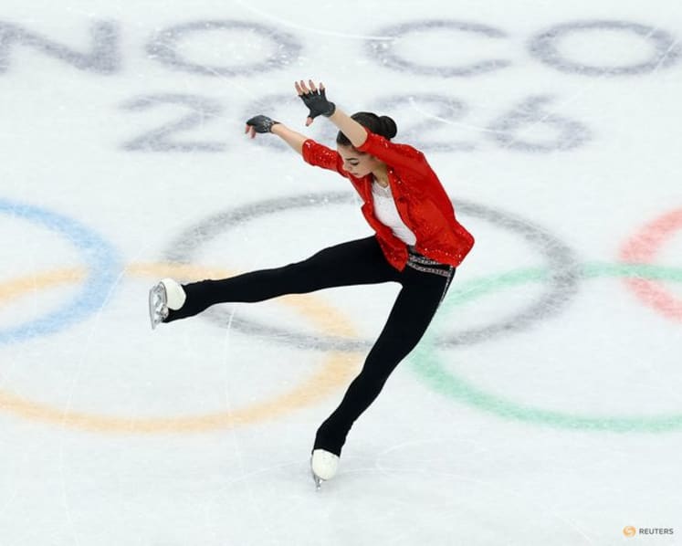 Figure skating-Russian teen Petrosian dazzles in Olympic figure skating debut