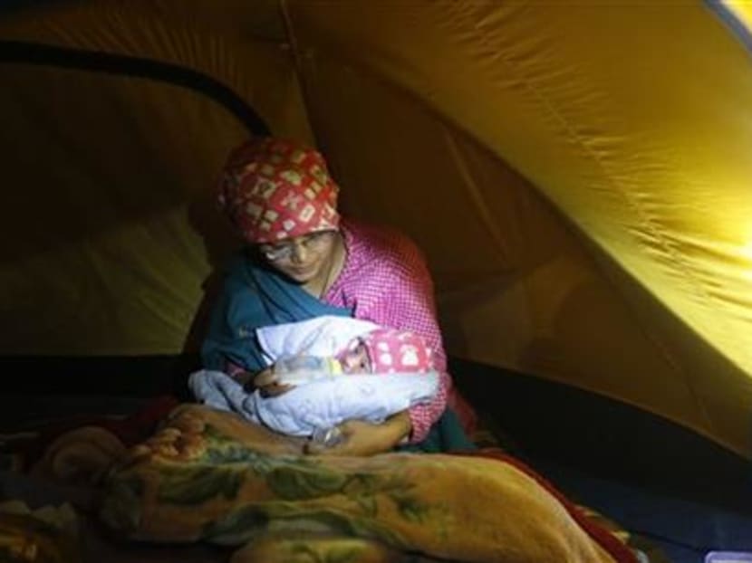 Nepal quake death toll tops 4,000; villages plead for aid