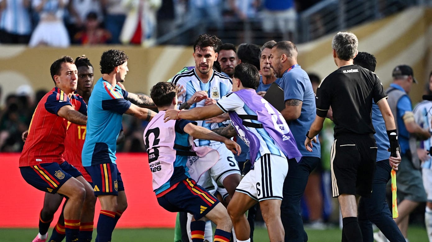 FIFA重罚阿根廷球员 帕雷德斯停赛10场