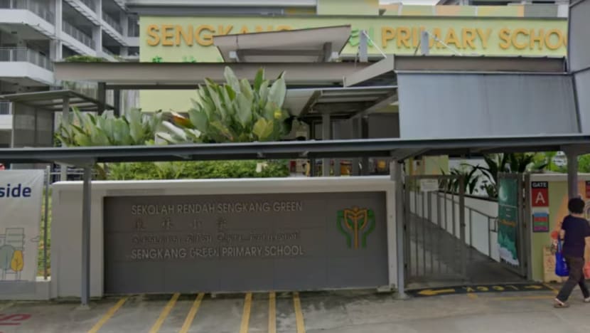 Kes buli Sekolah Rendah Sengkang Green: MOE dedah garis masa insiden, ibu bapa mangsa tidak lagi mahu anak berpindah sekolah Kes buli Sekolah Rendah Sengkang Green: MOE dedah garis masa insiden, ibu bapa mangsa tidak lagi mahu anak berpindah sekolah
