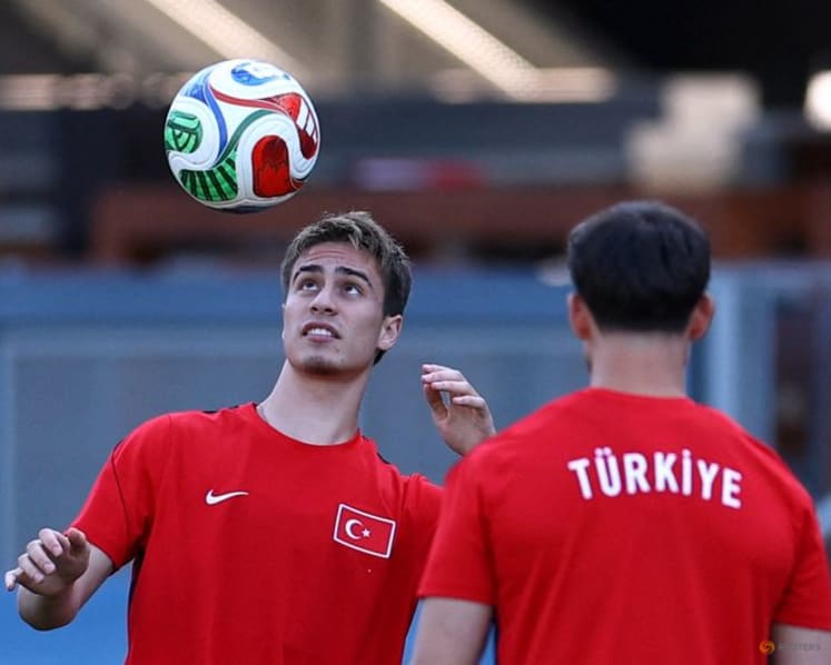Turkey bring in Yildiz for Paraguay match