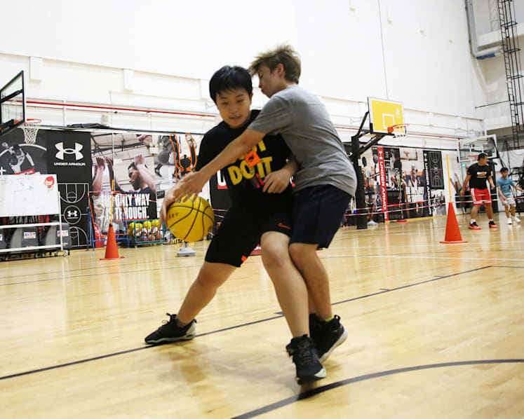 From Feb 25, up to 30 fully vaccinated people can play sports together at approved facilities; no self-testing onsite