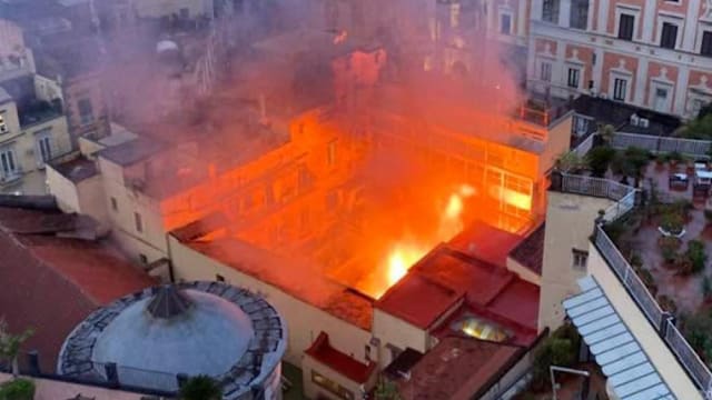 意大利火灾波及著名剧院 多人吸入浓烟送院