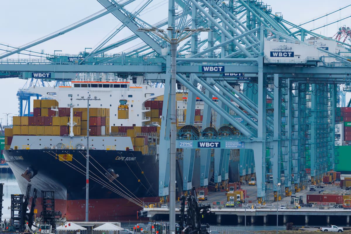 美国贸易逆差显著收窄有望推高上一季经济增长- 8world