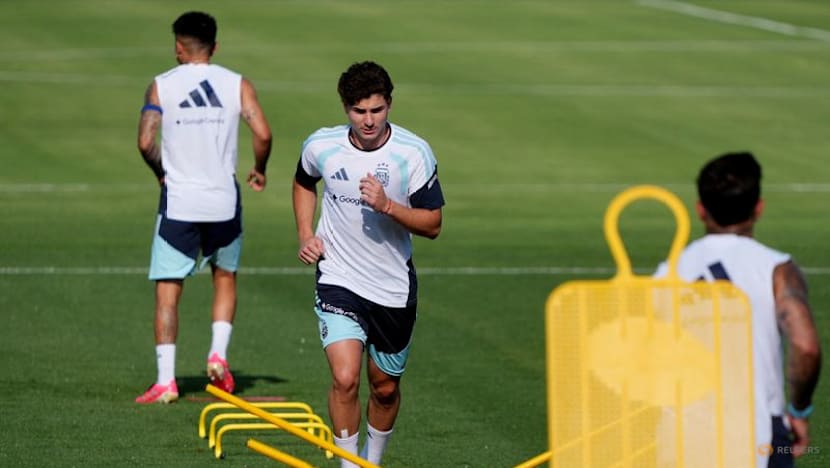 Alvarez starts as Argentina make three changes for Egypt clash