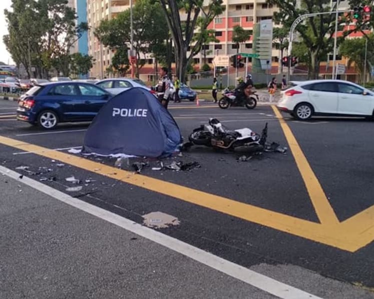 Motorcyclist killed in accident with minibus