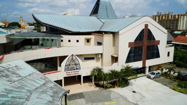 男子据称攻击教堂神父 天主教新加坡总教区：神父脸部轻微肿胀