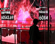 Asia stocks firm, oil edges up amid Gulf confusion