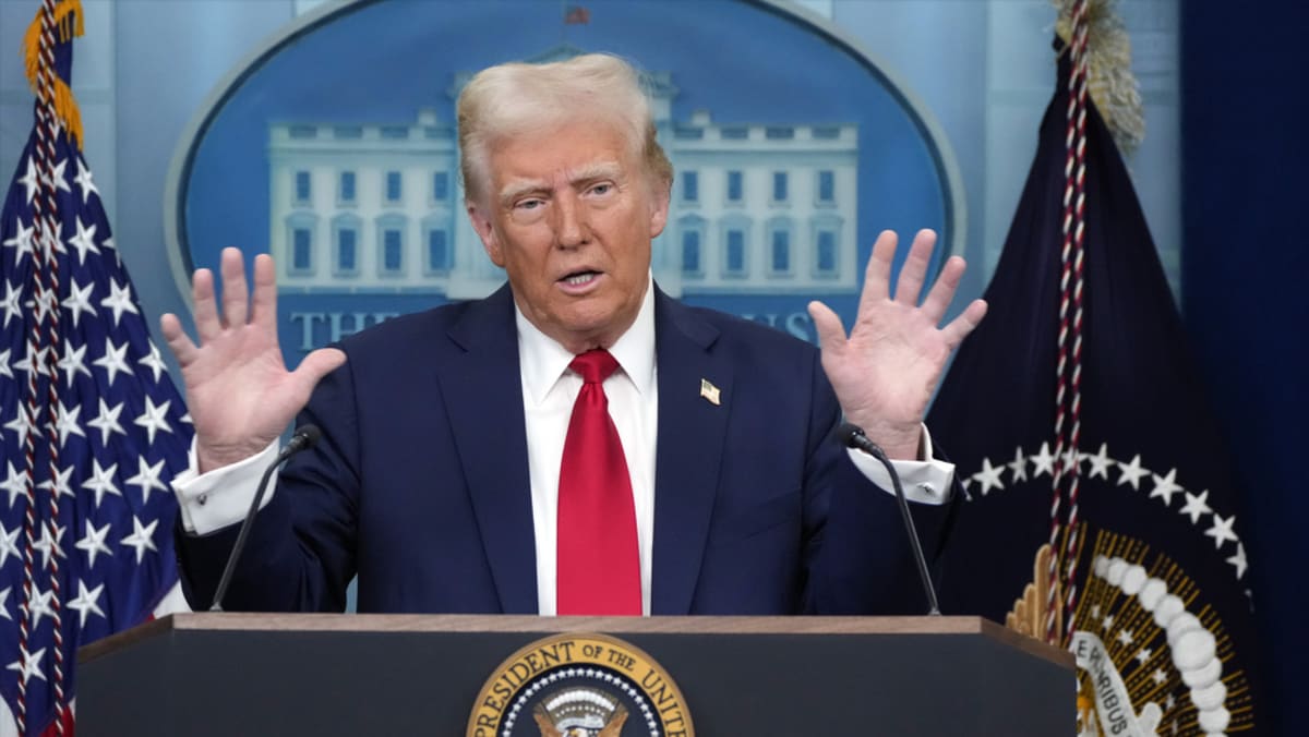 Trump blames ‘diversity’ for deadly Washington airliner collision Trump blames ‘diversity’ for deadly Washington airliner collision