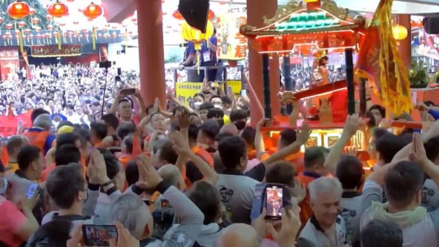 重头戏众神夜游登场 马国柔佛古庙恢复疫前形式