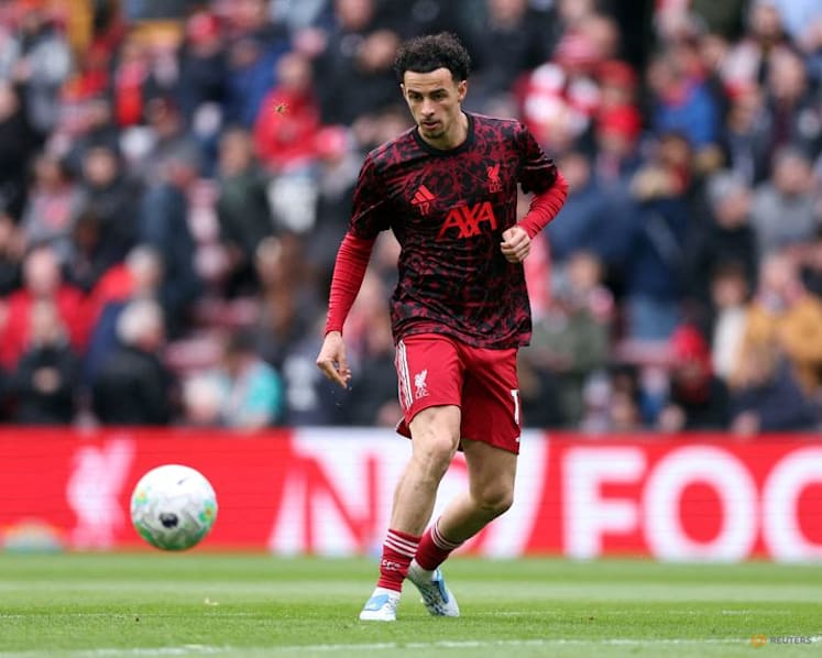 Inter Milan bring in midfielder Jones from Liverpool