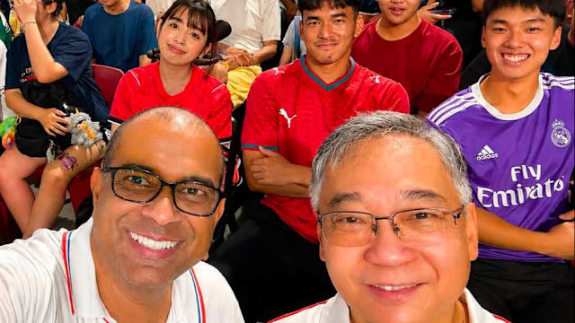 部长议员到民众俱乐部观赛 与居民同乐
