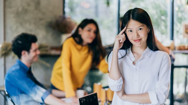 职场水逆生存包：别在会议上乱讲话