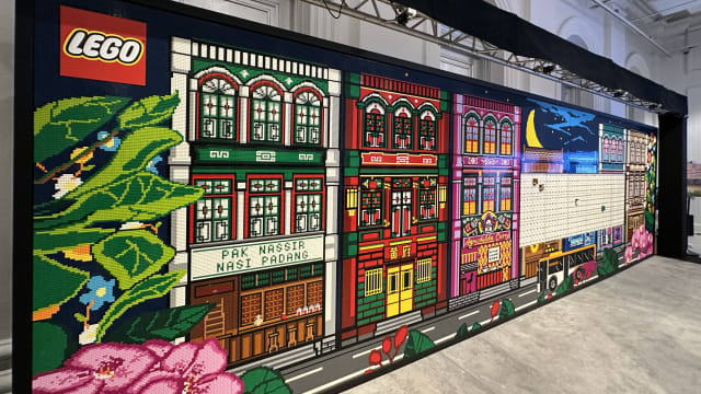 国家博物馆展出我国最大乐高壁画 公众受邀共拼庆SG60