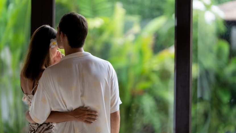 Curhatan perempuan dengan gaji lebih besar dari pasangan: Realita cinta dan finansial yang jarang terungkapkan